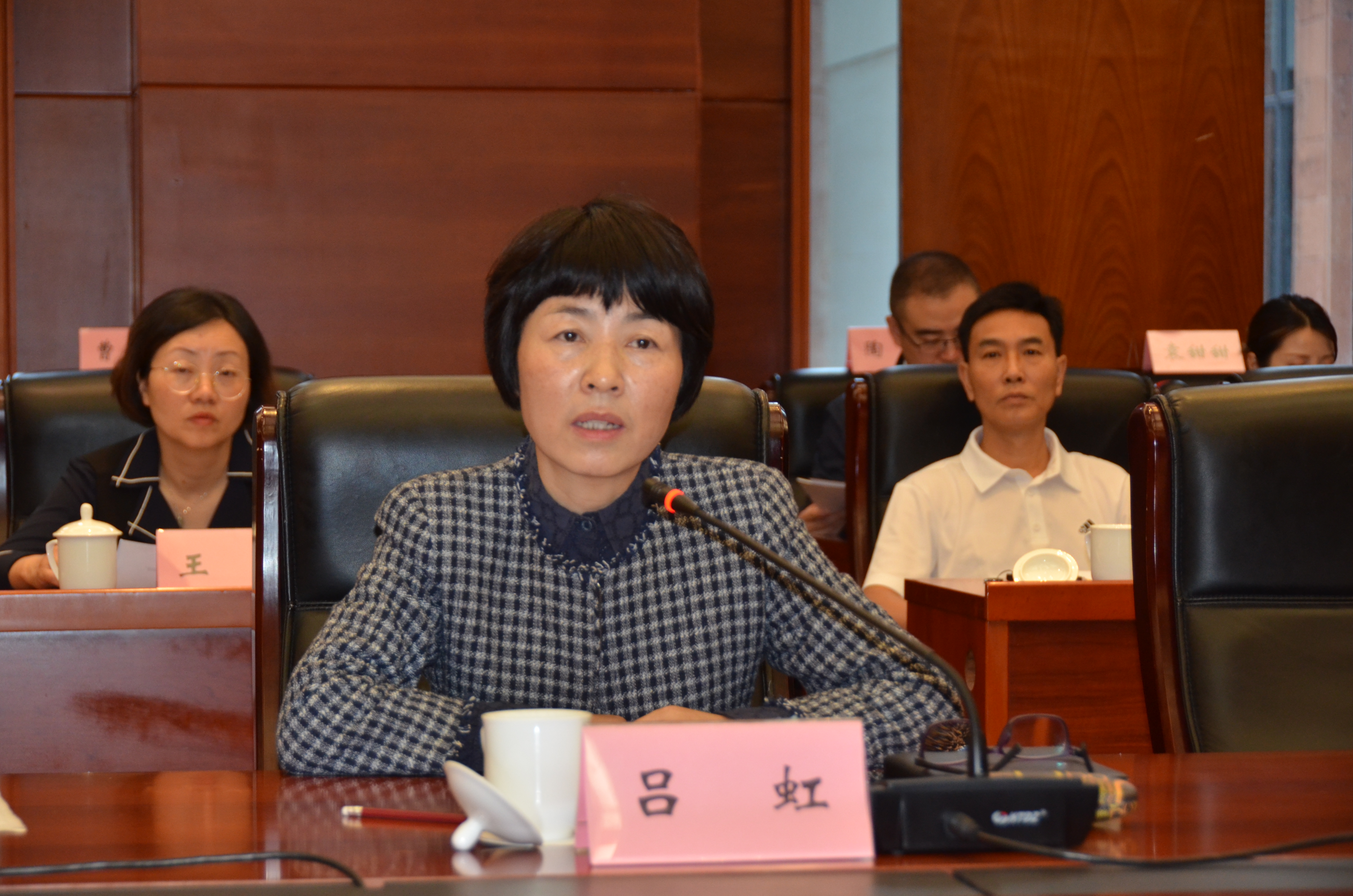 凝聚侨心跟党走 继往开来创新局