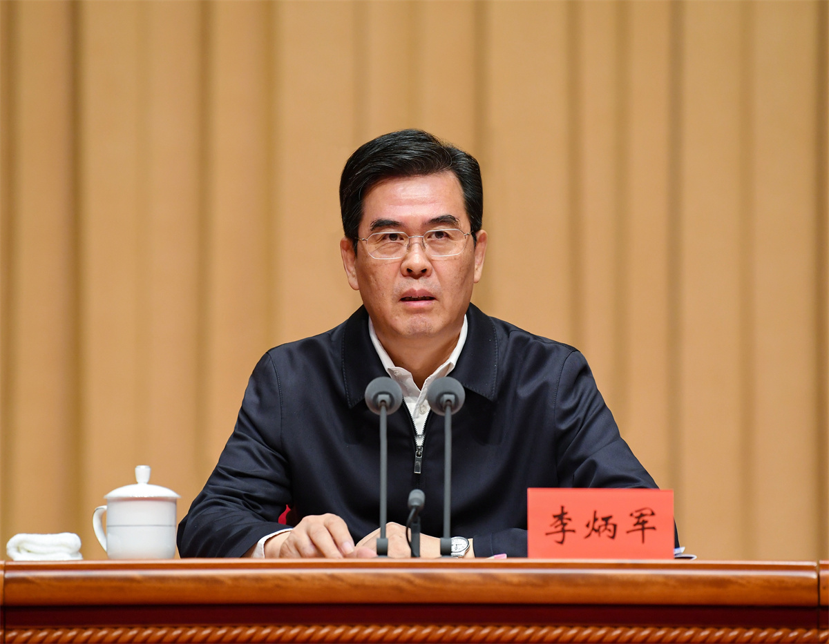 李炳军在全省农业现代化推进大会上强调 加快农业现代化推动农业高质量发展 为在乡村振兴上开新局提供有力支撑