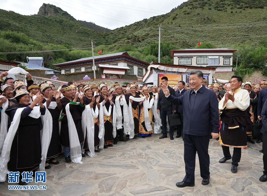 习近平在西藏考察时强调 全面贯彻新时代党的治藏方略 谱写雪域高原长治久安和高质量发展新篇章