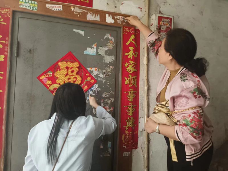 市侨联党支部组织开展“文明城市创建”志愿服务活动