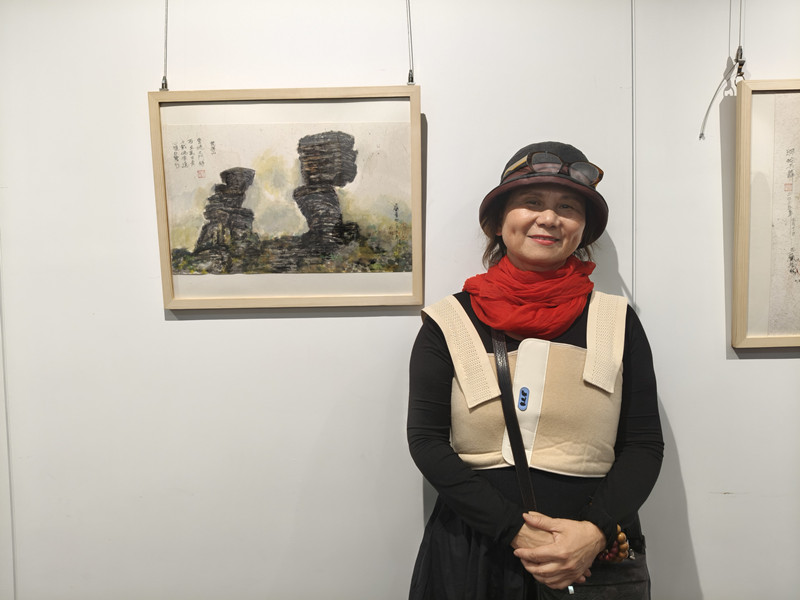 墨影寄故里 华人艺术家王兰返乡办展